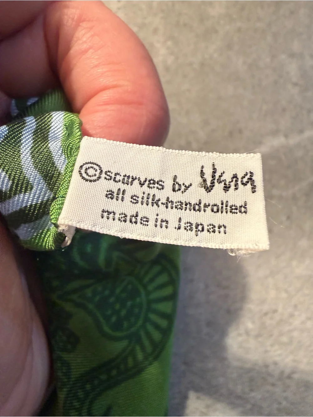Vera Bradley headscarf print